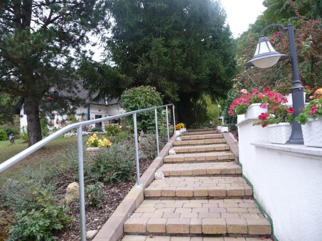 Landhaus Hubertus Guest House Litzendorf Exterior photo